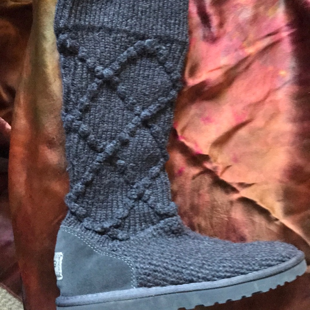 Knitted Uggs - Picture 4 of 5